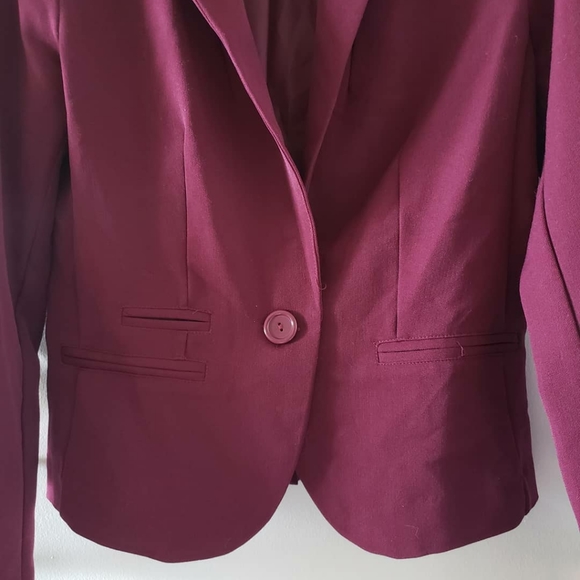 Blazer - Picture 2 of 3